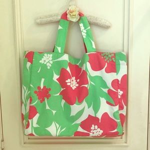 Artwork London Large Canvas Beach/Travel Tote